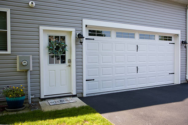 24/7 Emergency Garage Door Panel Replacement experts in Cannon AFB, NM